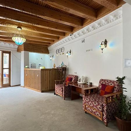 Mahbubakhon Guest House In Old City Бухара Экстерьер фото