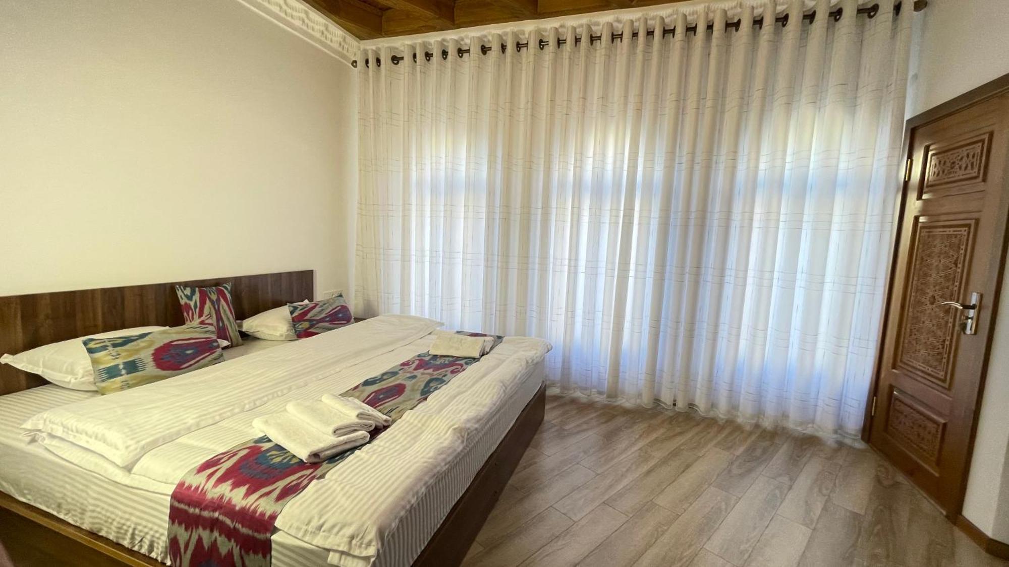 Mahbubakhon Guest House In Old City Бухара Экстерьер фото