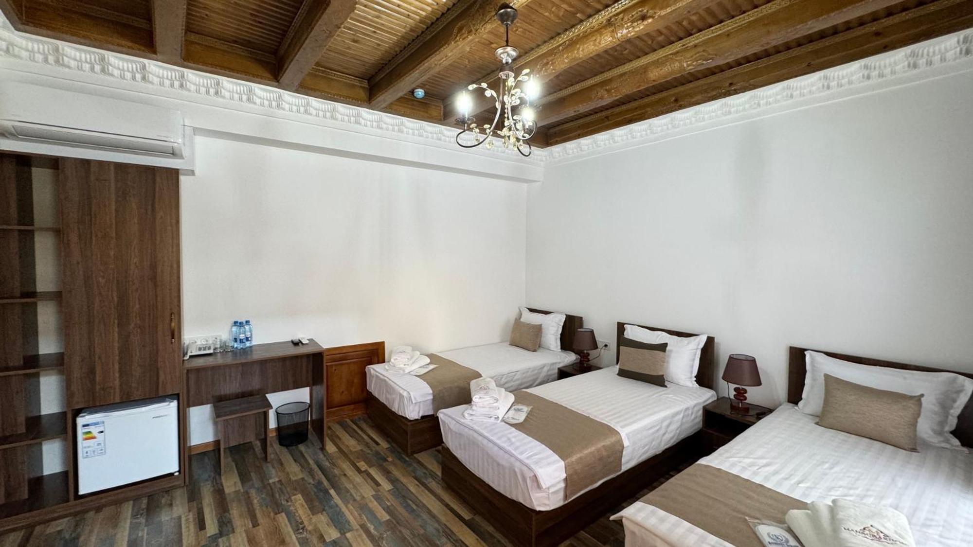 Mahbubakhon Guest House In Old City Бухара Экстерьер фото