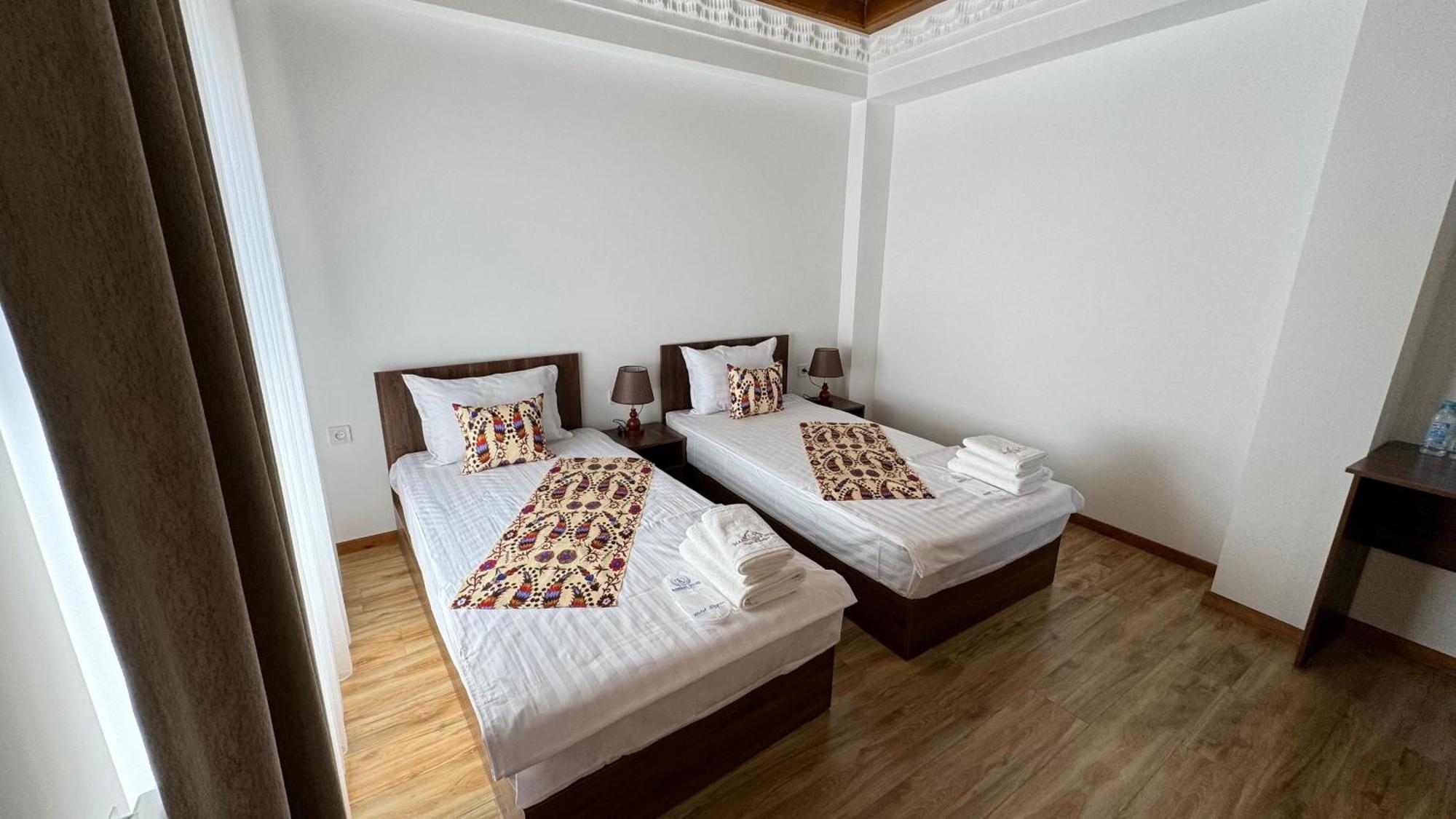 Mahbubakhon Guest House In Old City Бухара Экстерьер фото