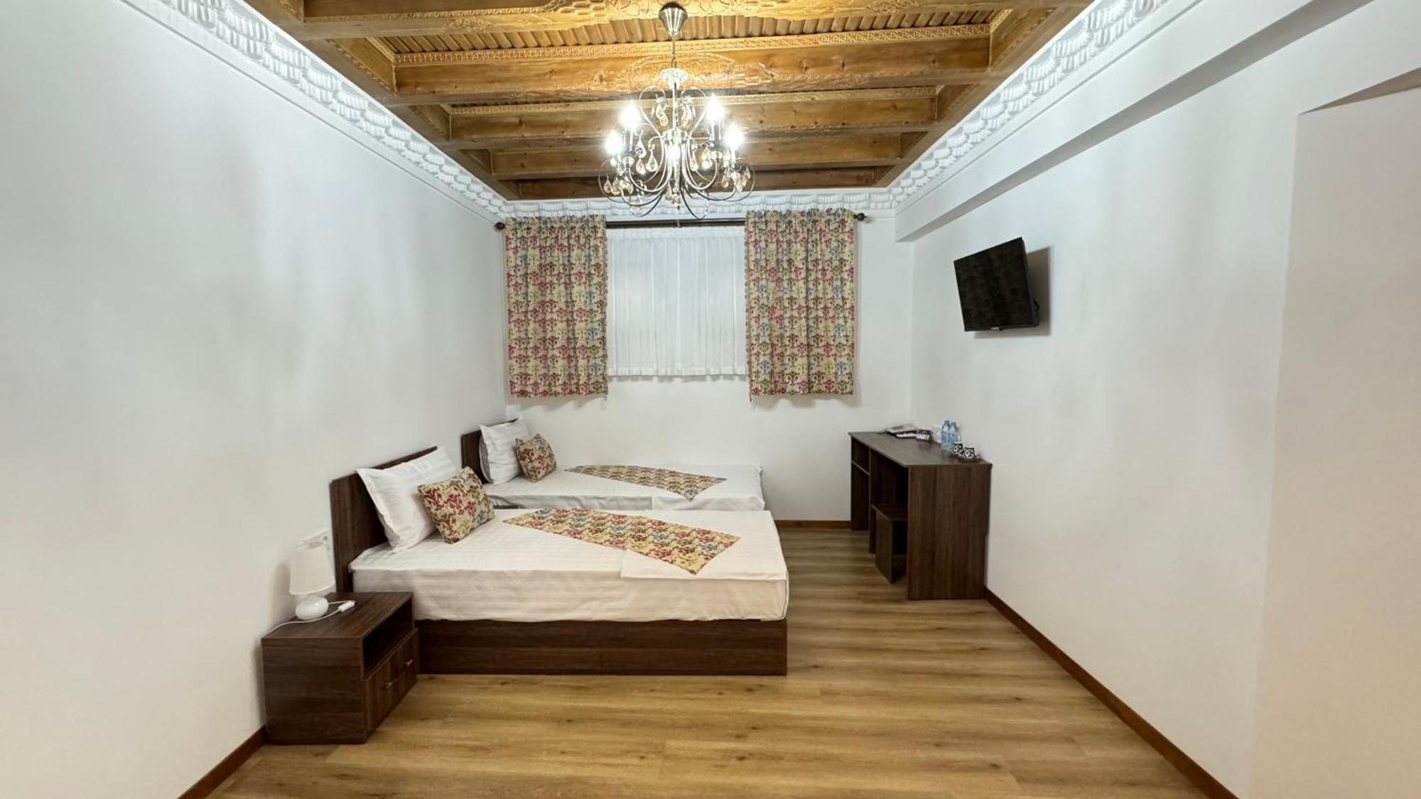 Mahbubakhon Guest House In Old City Бухара Экстерьер фото